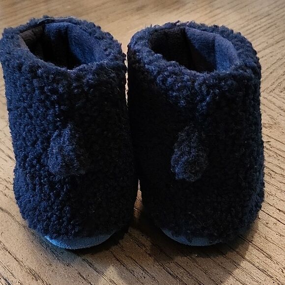 Shark totes size 11-12 - Picture 3 of 6